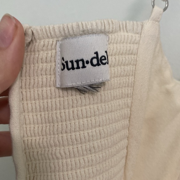 Aritzia cream coloured dress - Picture 4 of 4